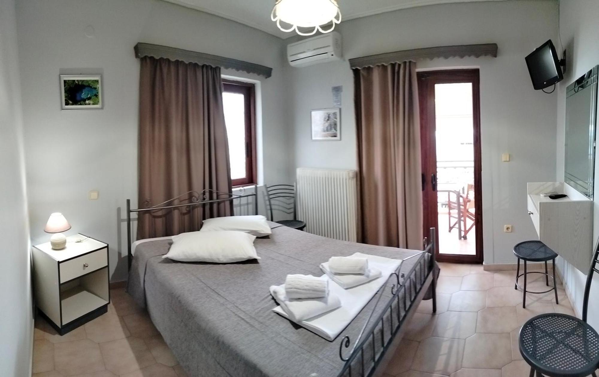 Iliahtida Apartments Rovies Zewnętrze zdjęcie