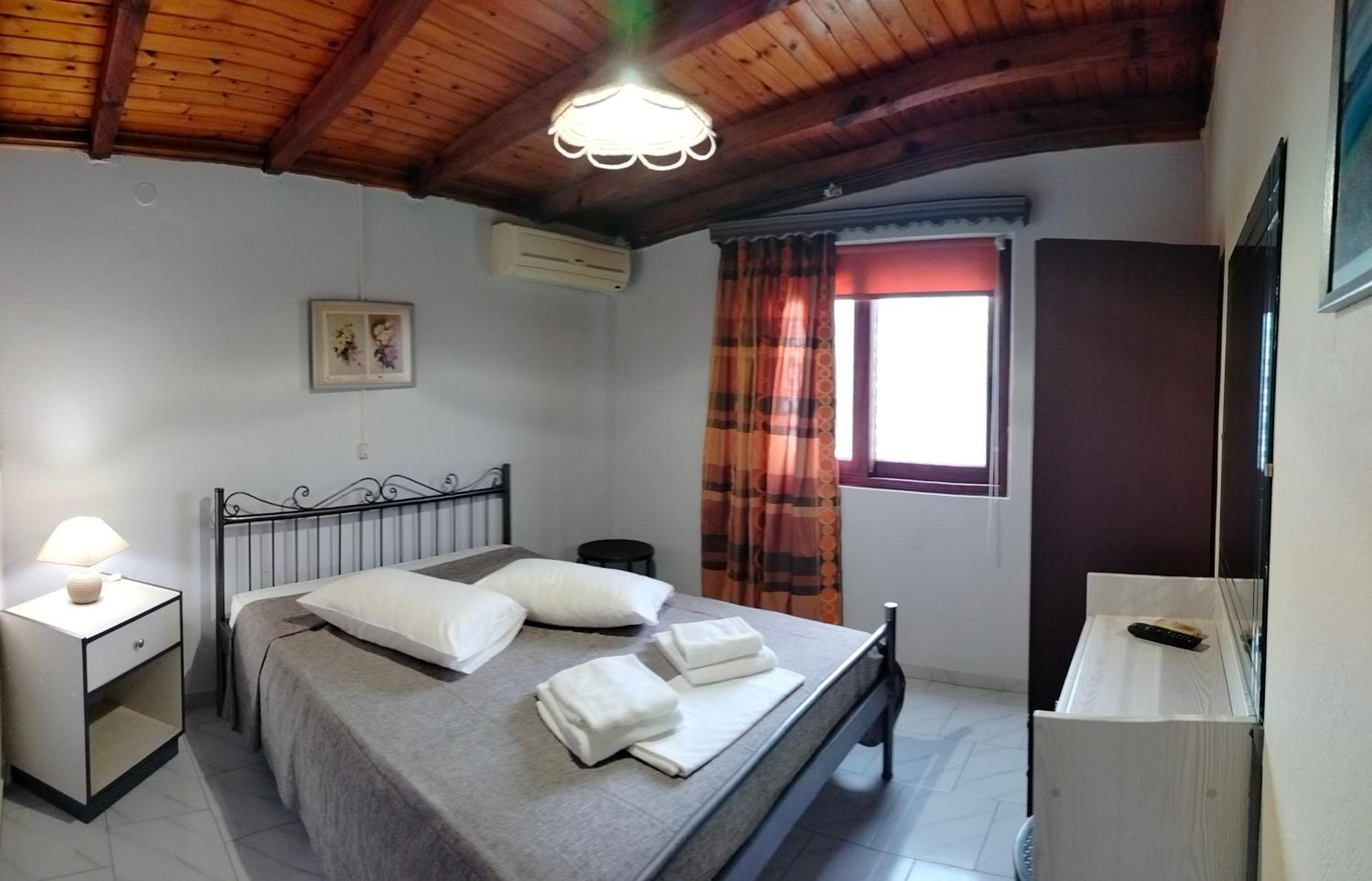 Iliahtida Apartments Rovies Zewnętrze zdjęcie