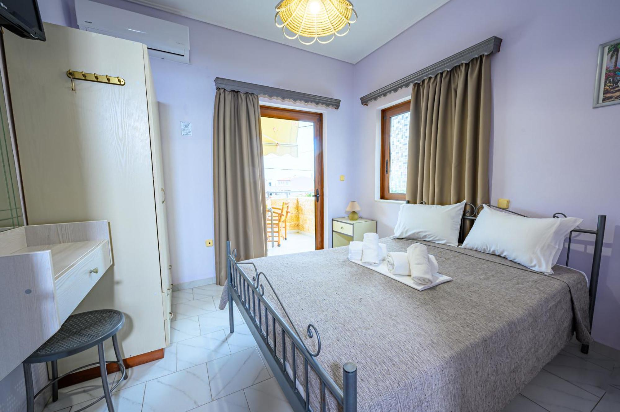 Iliahtida Apartments Rovies Zewnętrze zdjęcie