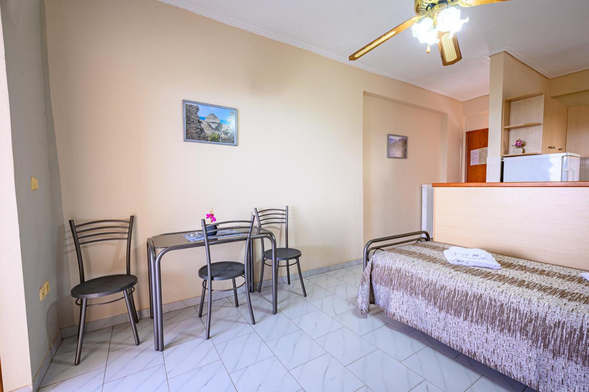 Iliahtida Apartments Rovies Zewnętrze zdjęcie