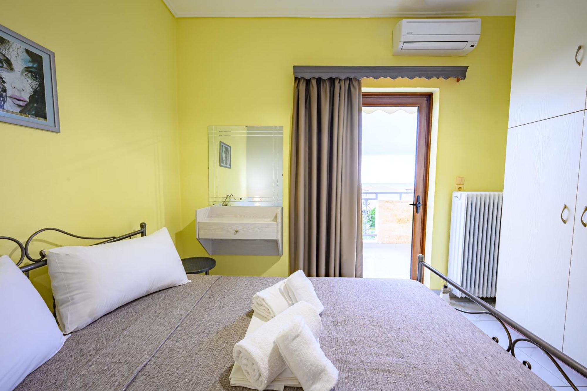 Iliahtida Apartments Rovies Zewnętrze zdjęcie