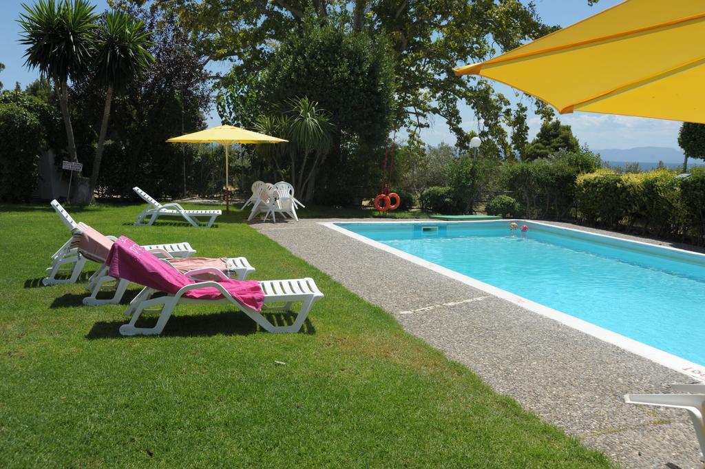 Iliahtida Apartments Rovies Zewnętrze zdjęcie